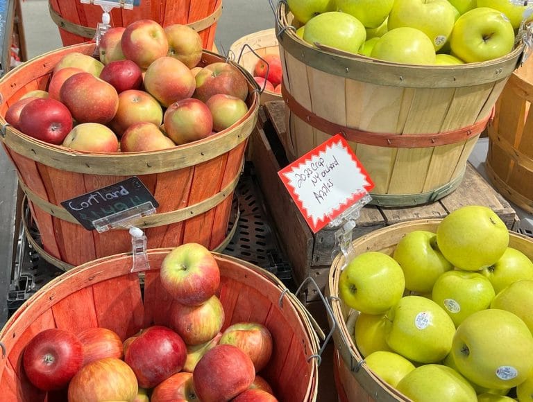 4 barrels of apples